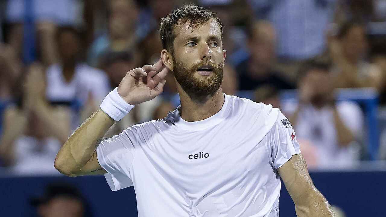 Hot Shot: Moutet entretiene y devuelve el smash de de Miñaur con estilo en Washington
