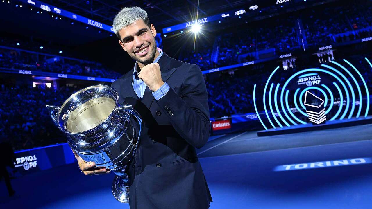 Carlos Alcaraz receives ATP Year-end No. 1 presented by PIF trophy Nitto ATP Finals 2025