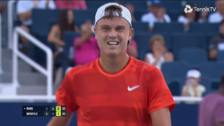 Hot Shot: Rune denies Monfils' tweener in fun Cincinnati 2024 rally