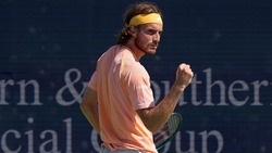Hot Shot: Tsitsipas excites crowd with deft drop volley 