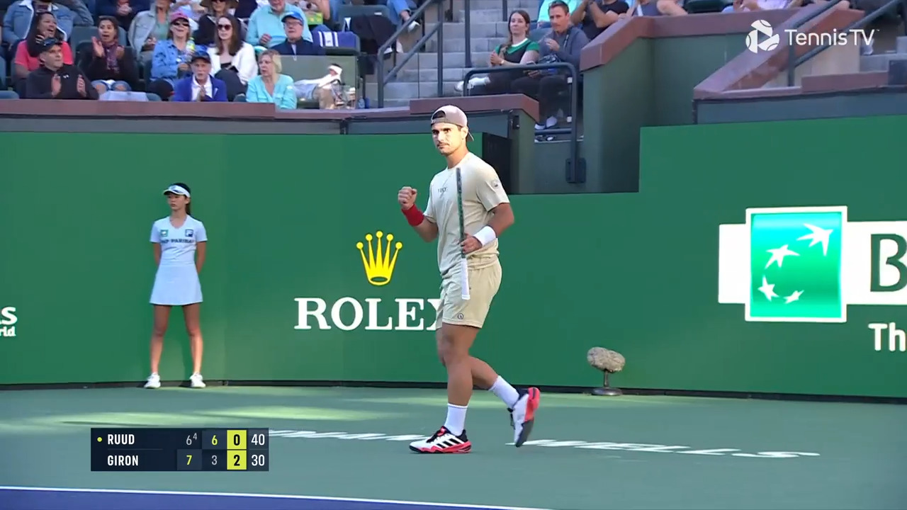 Hot Shot: Giron sends magical lob over Ruud in Indian Wells 