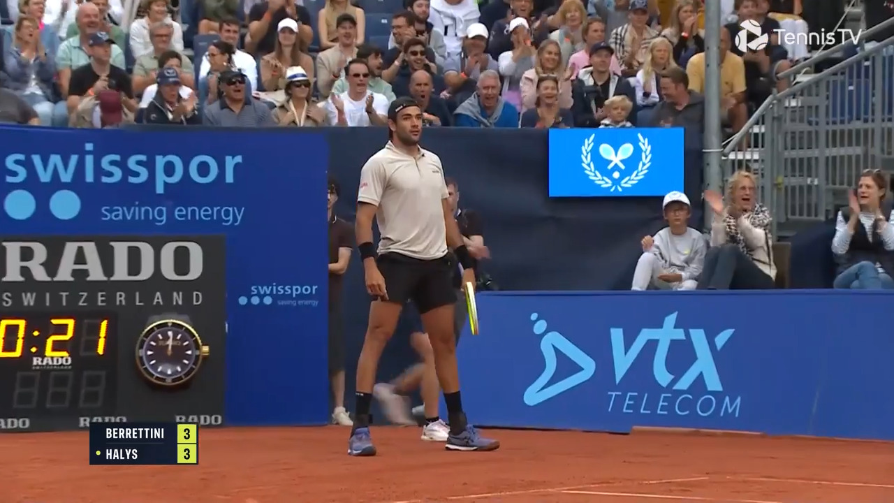 Hot Shot: Stunner on the slide from Berrettini in Gstaad 2024 final