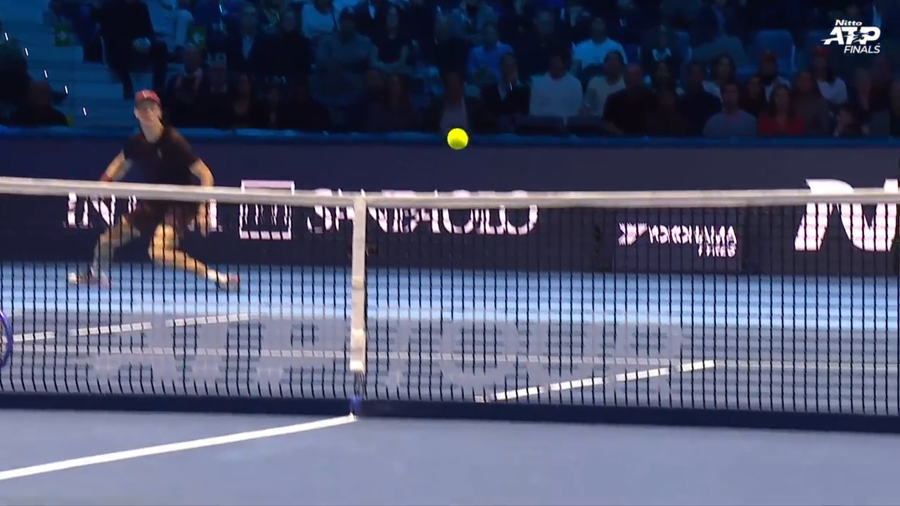 Hot Shot: Sinner's sizzling open statement in Set 2 vs. De Minaur Nitto ATP Finals 2025