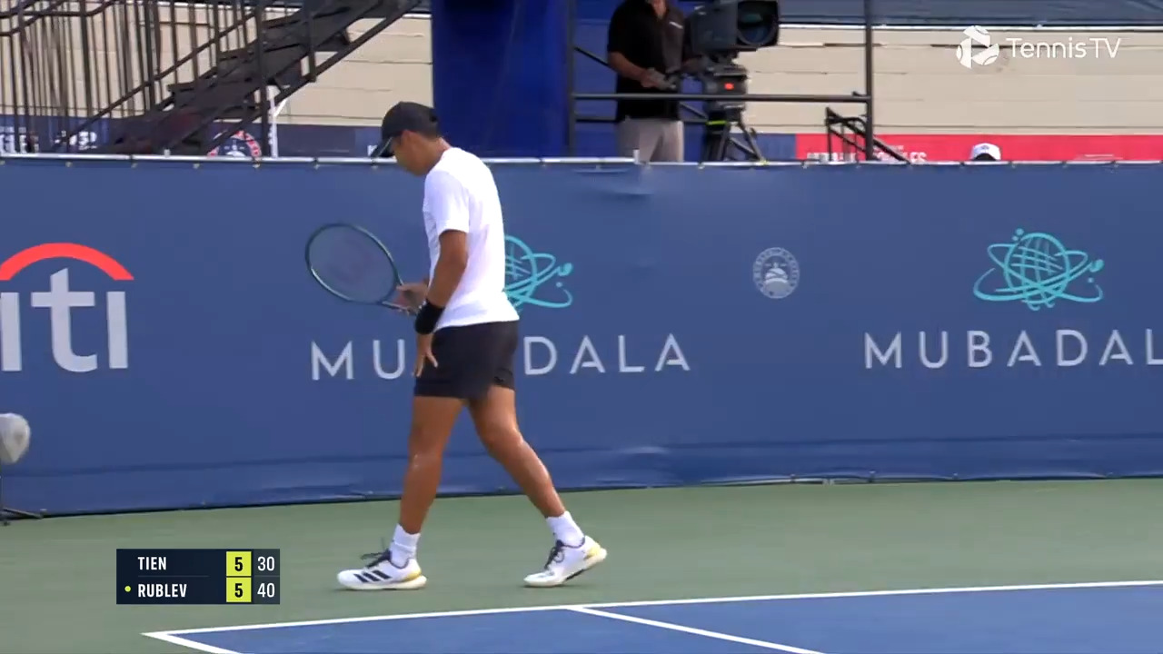 Hot Shot: Tien's brave forehand barrage in Washington