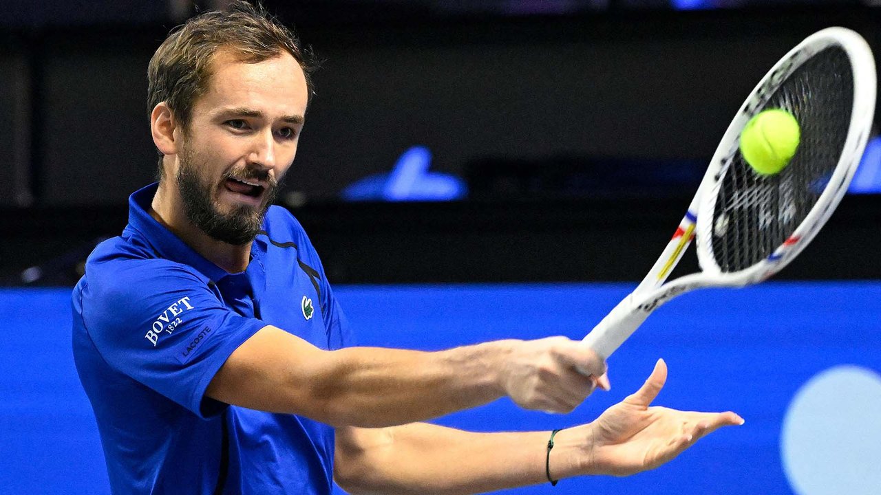 Hot Shot: Medvedev's magic touch leaves Alcaraz scrambling in Vienna