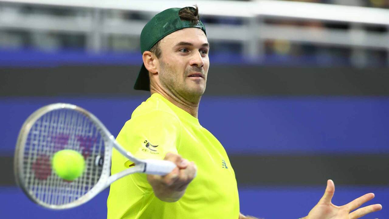Highlights: Defending champ Paul up & running in Dallas