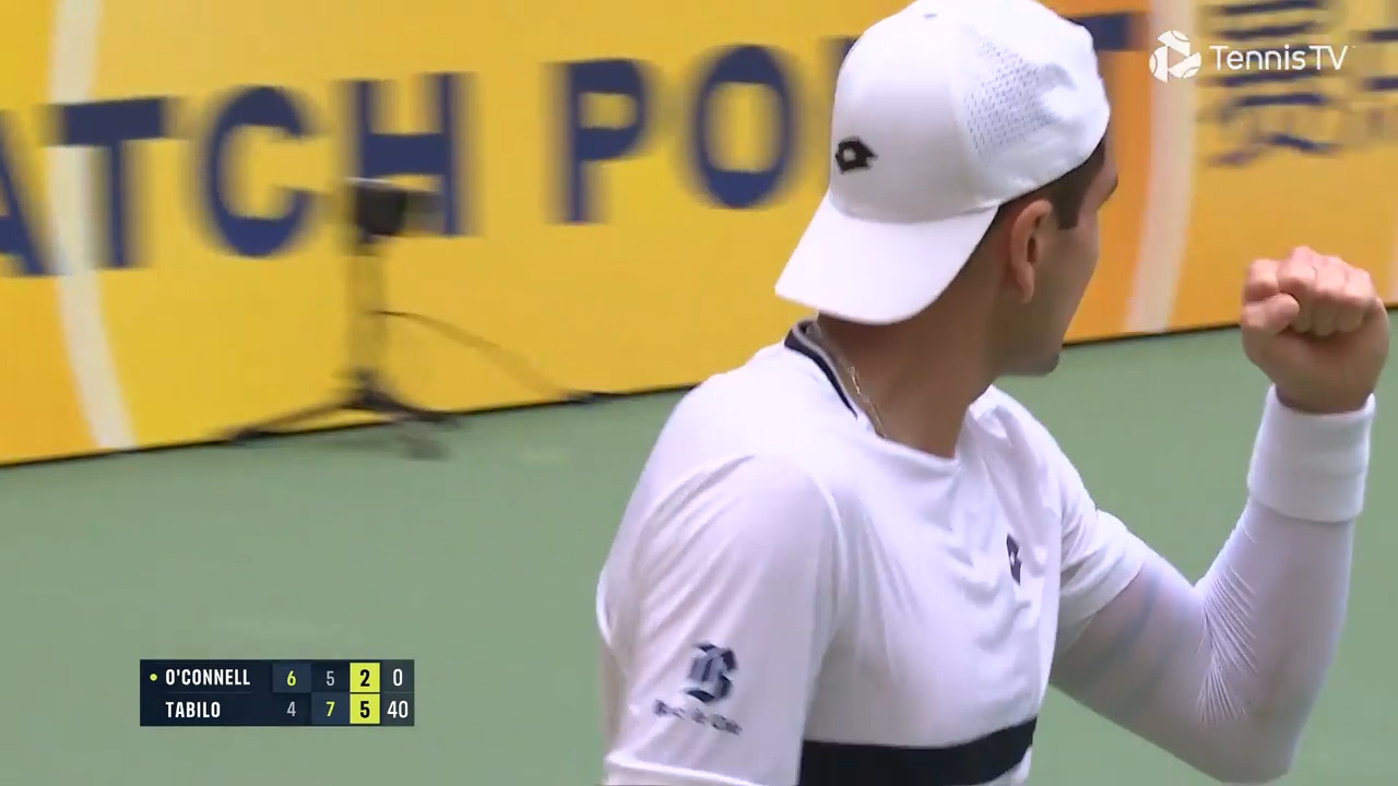 Hot Shot: Tabilo tees up match point with spectacular lob in Chengdu 2025 