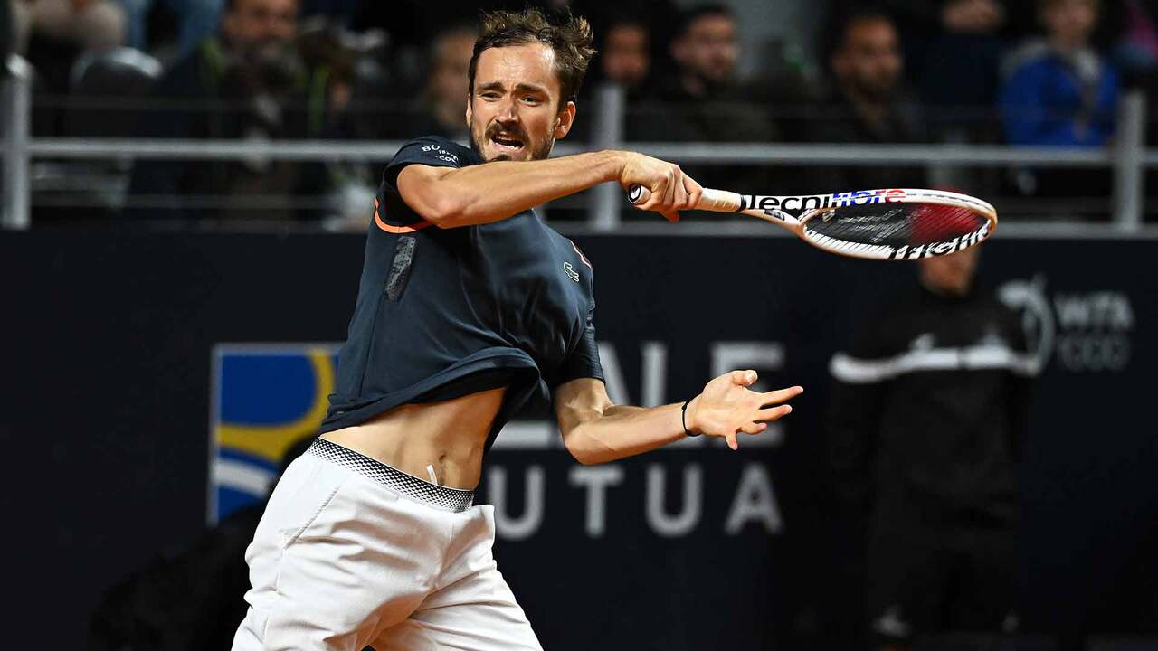 Tennis: Tennis-Medvedev rolls past Hanfmann to reach Rome semi-finals