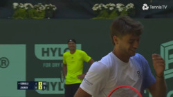 Hot Shot: Cobolli's crazy cut has both players laughing in Halle!