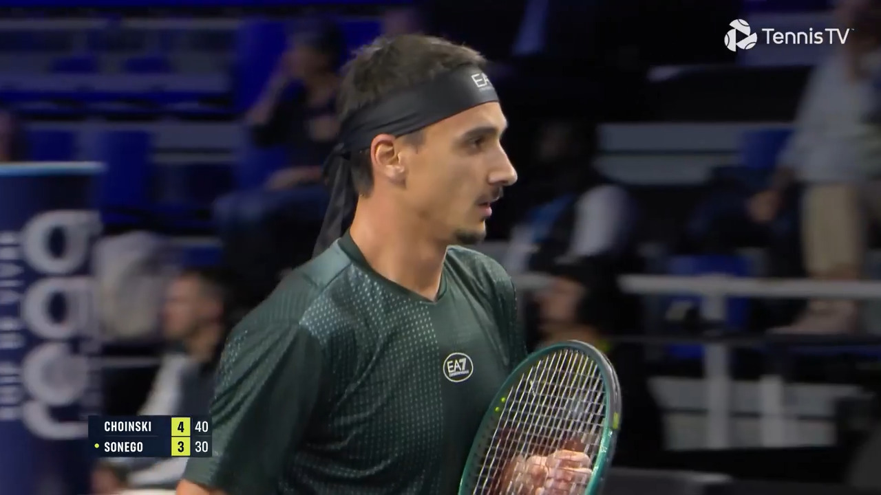 Hot Shot: Sonego defies deflection to prevail in Metz 2025 exchange