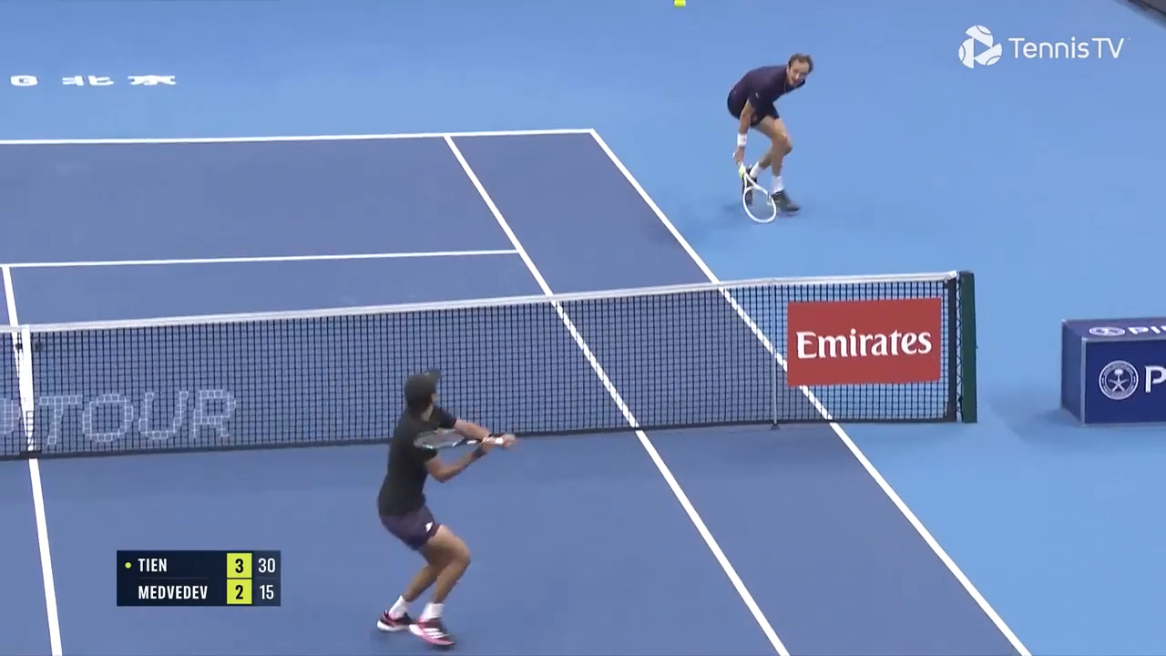 Hot Shot: Tien y Medvedev libran un punto mágico en Pekín