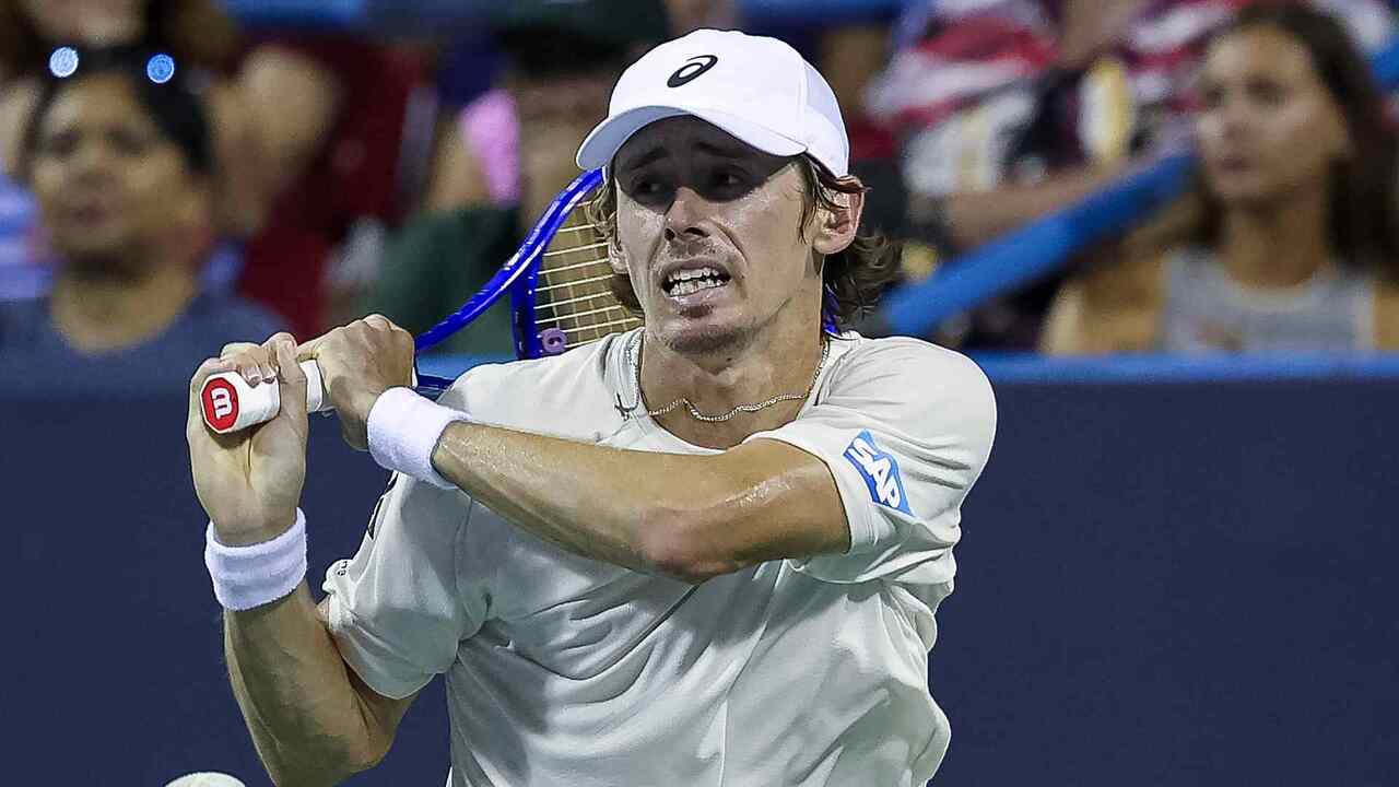 Hot Shot: De Minaur saves championship point with thrilling pass in Washington 2025