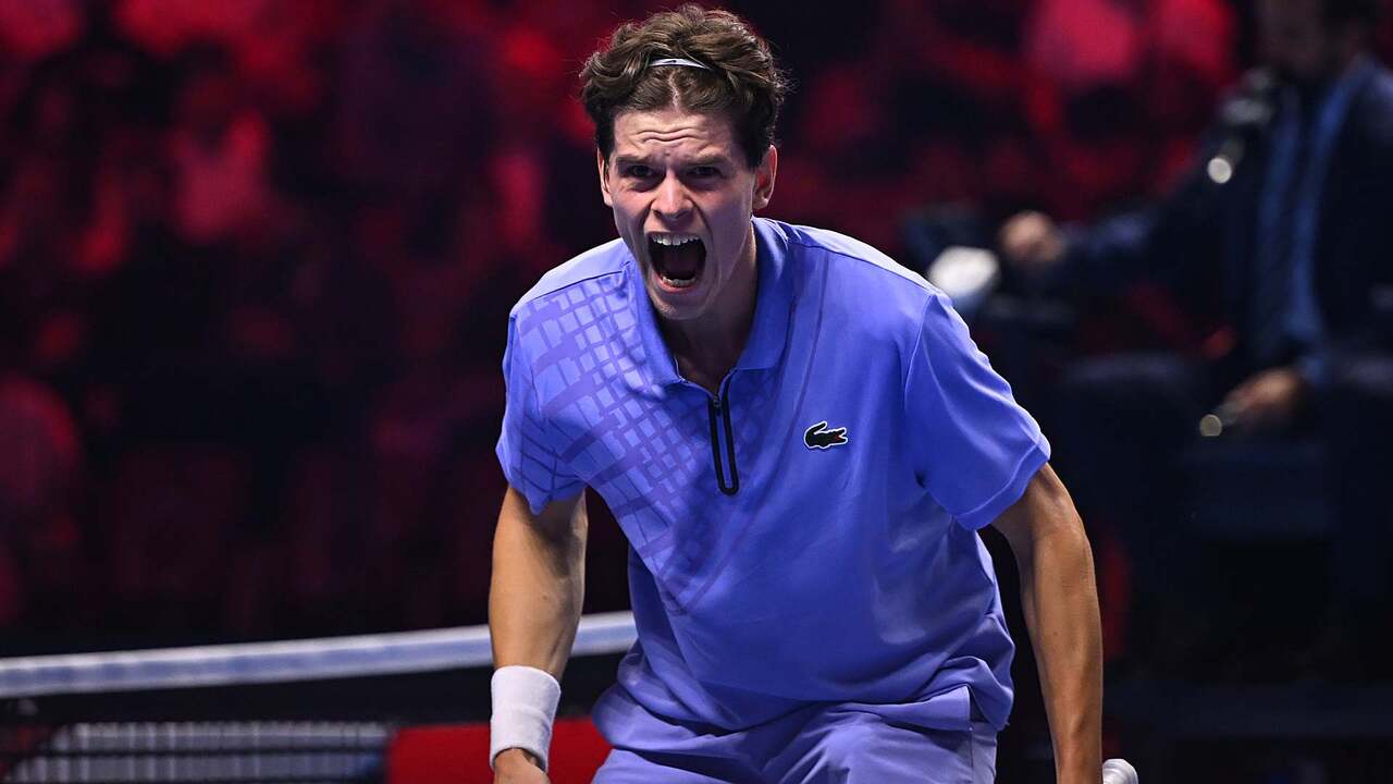 Hot Shot: Blockx's set-sealing volley lights up Next Gen ATP Finals!