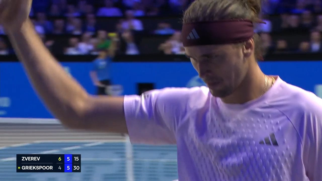 Hot Shot: 'That is remarkable!' Zverev angles fiery pass in Vienna 2026 