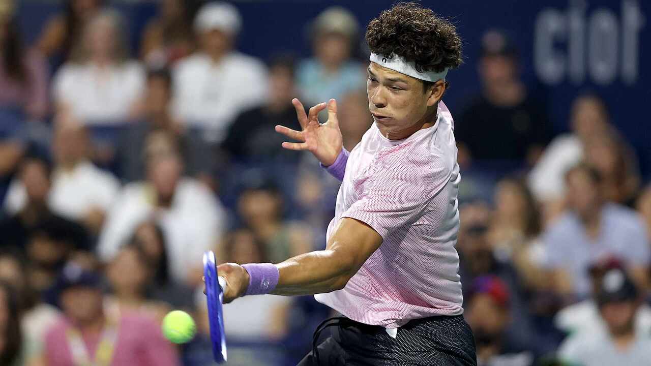 Hot Shot: Shelton's forehand bullet clinches break vs. Fritz in Toronto