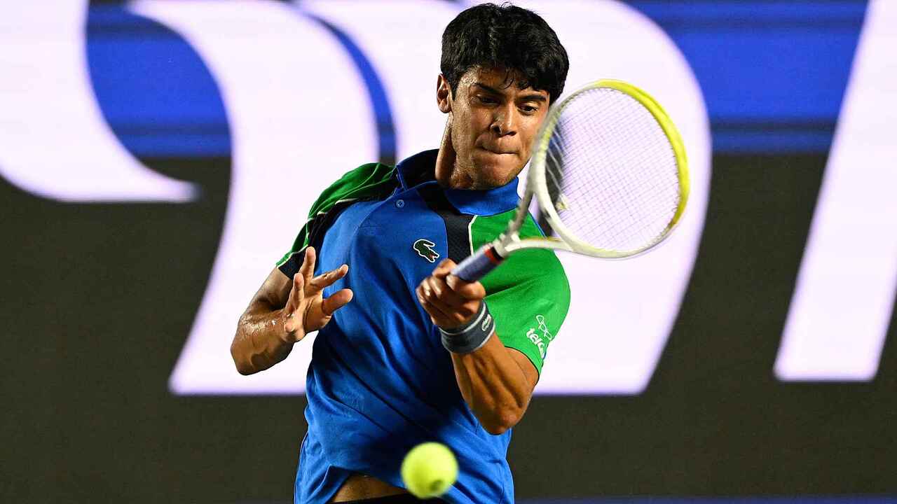 Hot Shot: 'Rafa-like point!' Pacheco Mendez arrows explosive forehand in Los Cabos