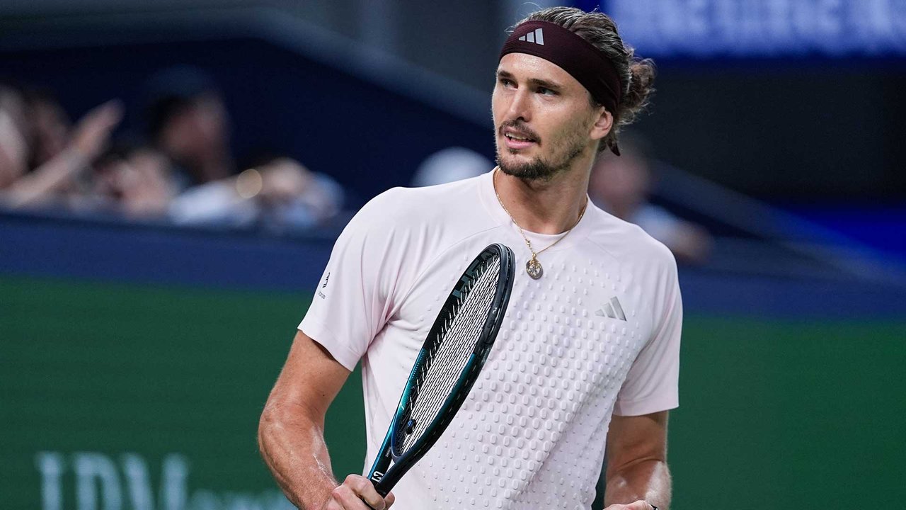 Hot Shot: Zverev comes out on top of cat & mouse Shanghai exchange