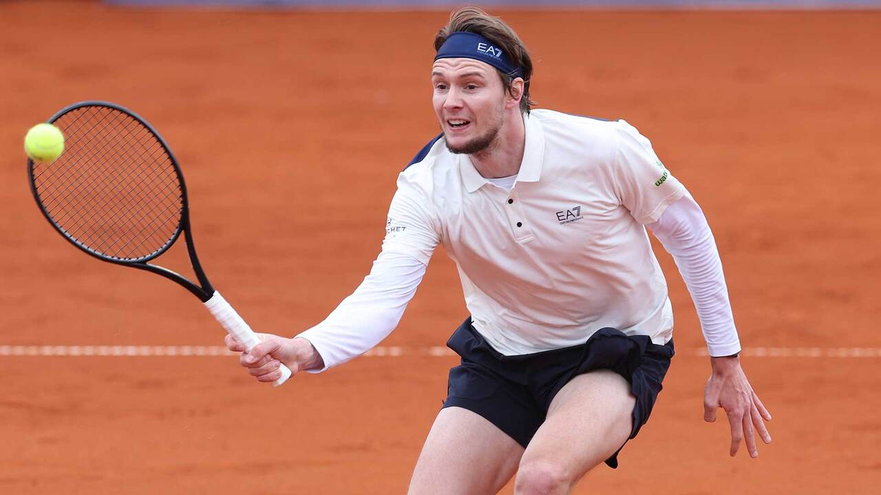 Highlights: Bublik upsets Rublev in Madrid 2025