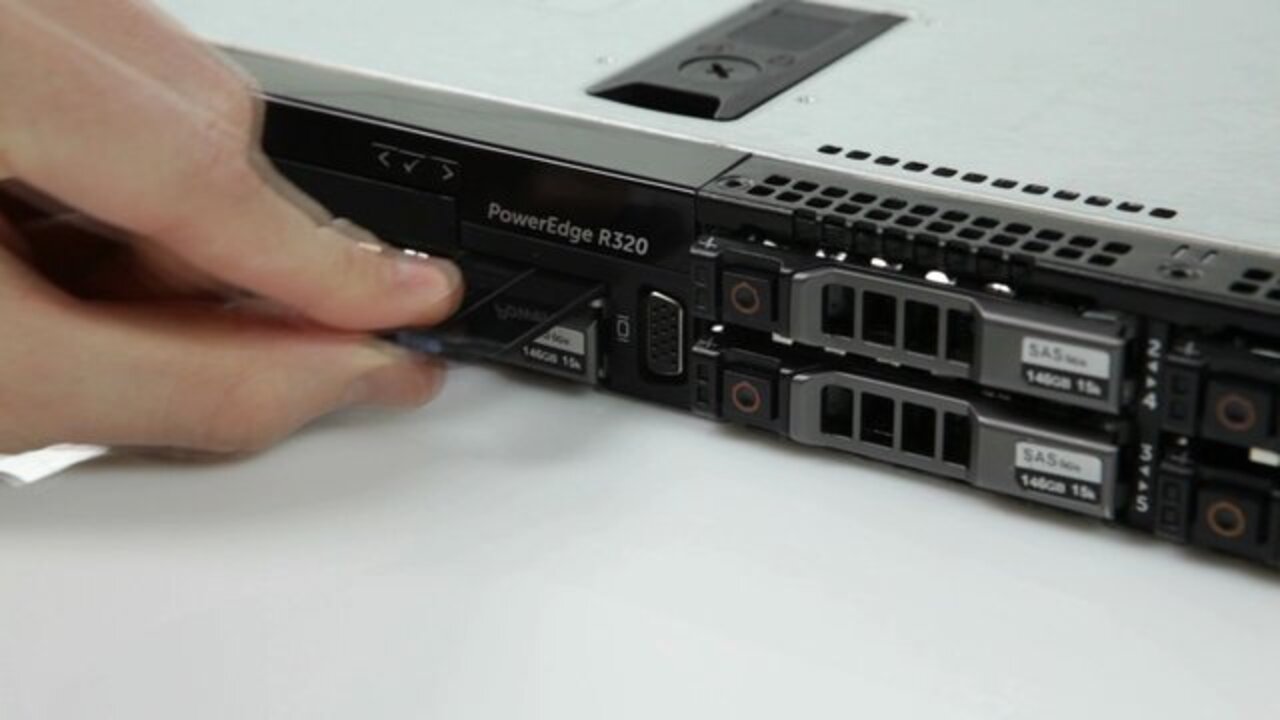 PowerEdge R320でエクスプレス サービス タグを取り外して取り付ける
