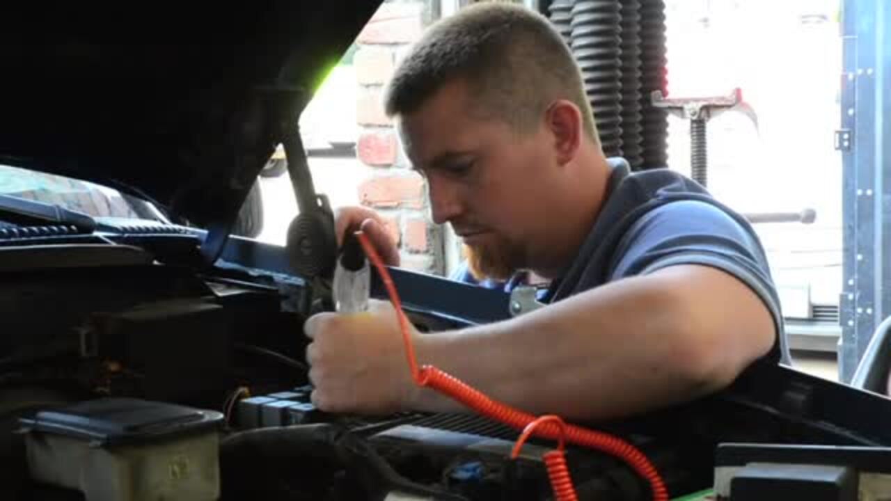 CAMPUS REPAIR Updated September 2024 23 Reviews 1800 S College