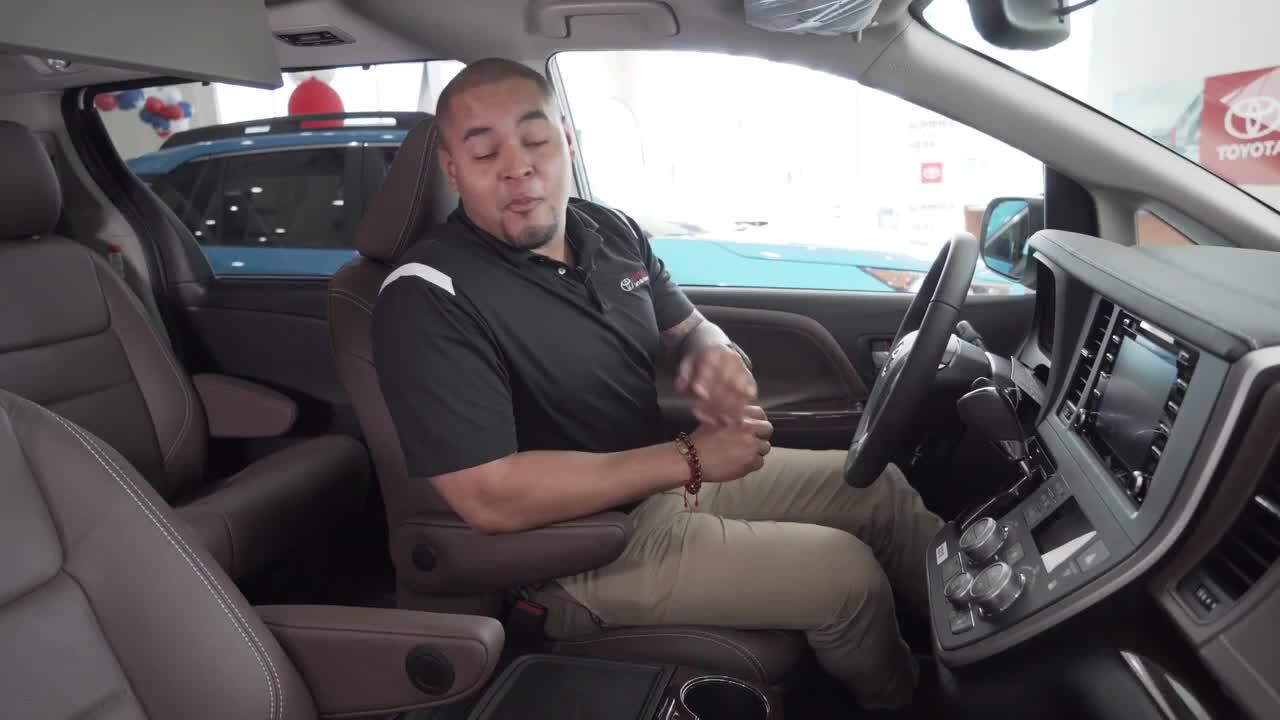 CITY WORLD TOYOTA 53 Photos & 71 Reviews 3333 Boston Rd, Bronx, New