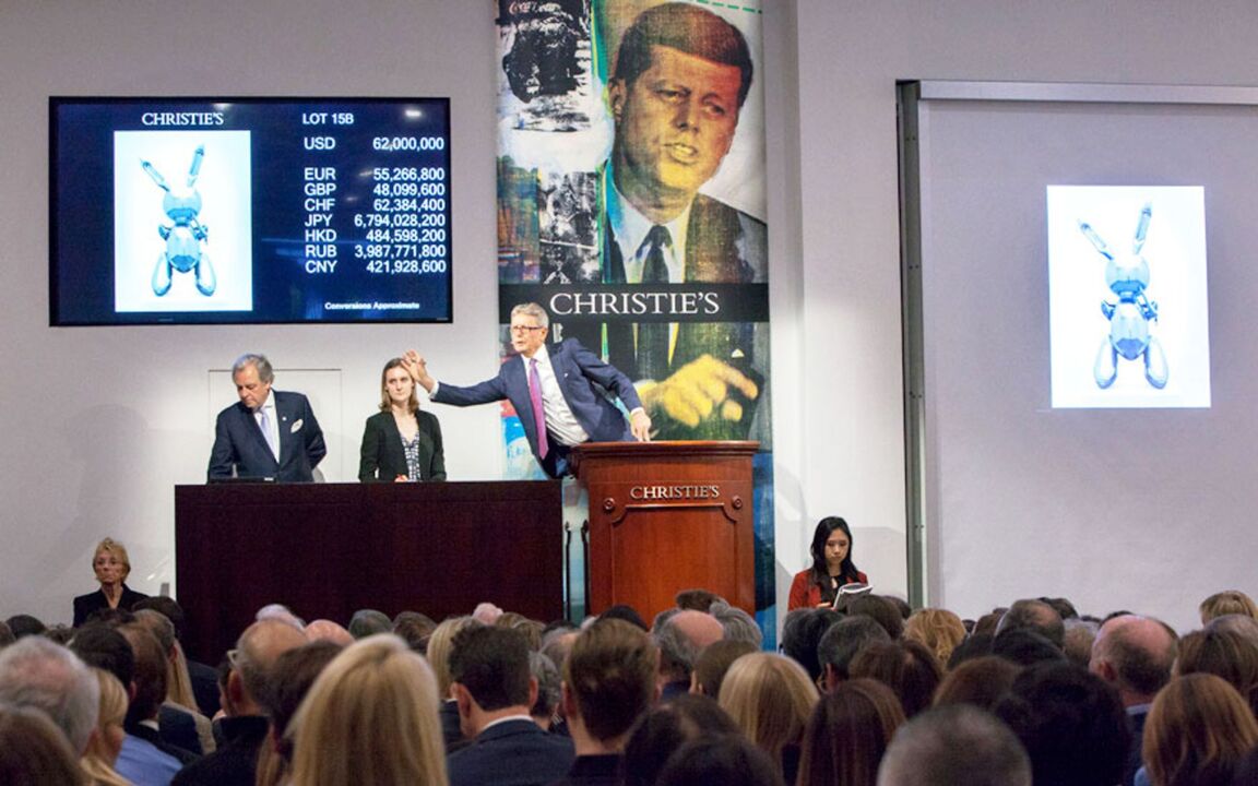 Jeff Koons sculpture breaks auction records