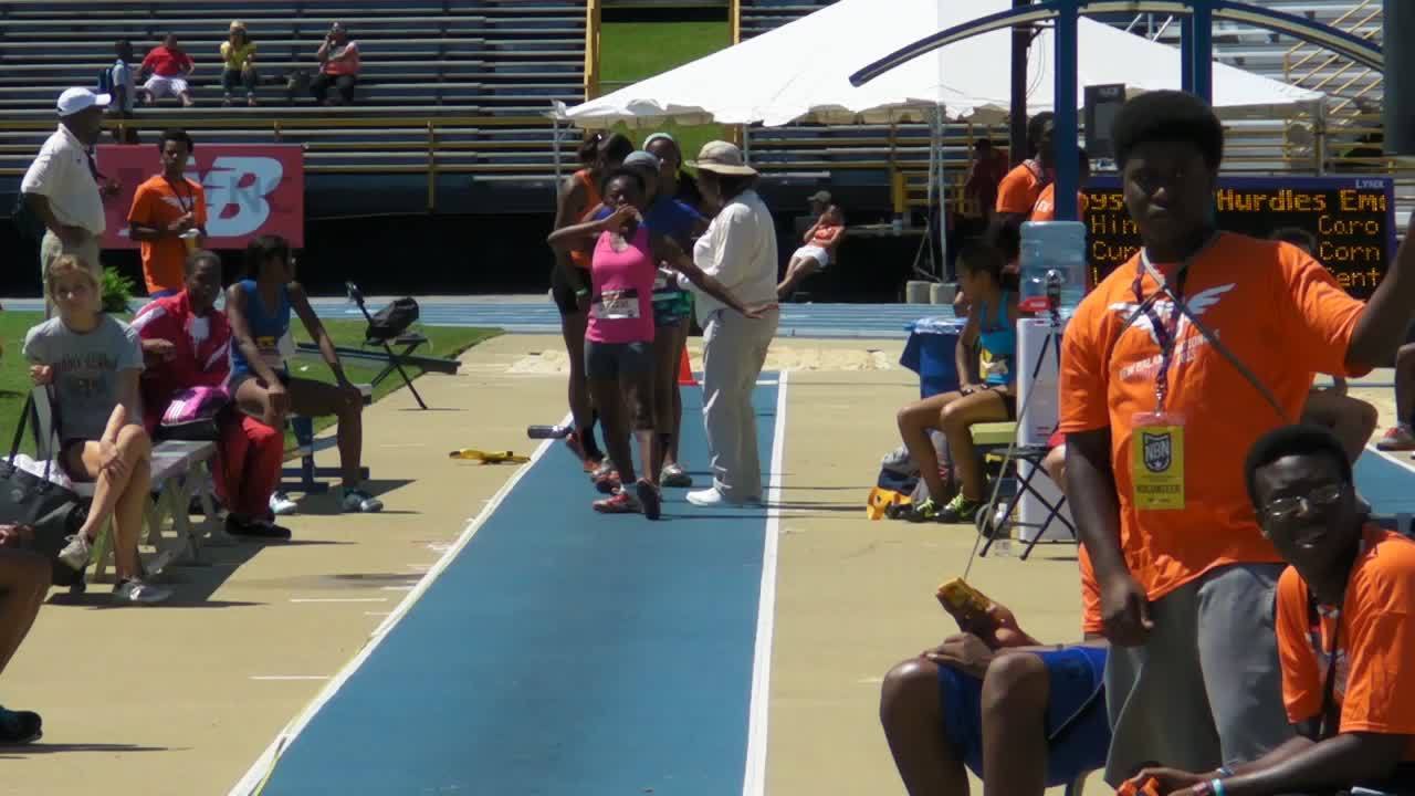 Videos Girls Long Jump Freshman Final Sekayi Bracey r5 New