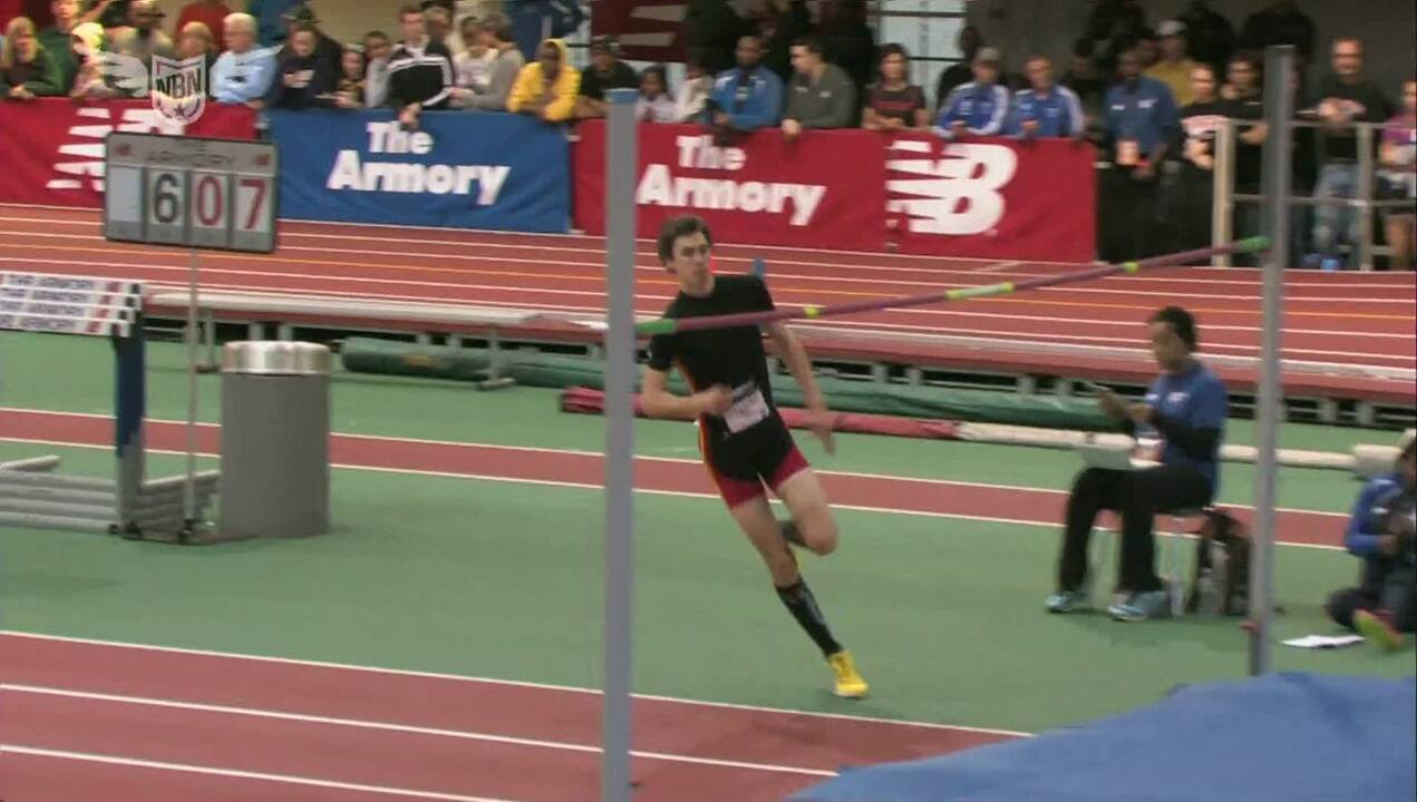 DyeStat.com - Videos - Girls 1600m Sprint Medley Relay Emerging Elite  Section 2 - New Balance Nationals Indoor 2013