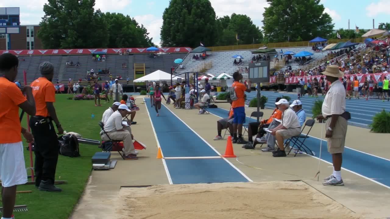 Videos Girls Long Jump Freshman Flight 1 Haley Mouser r2 New
