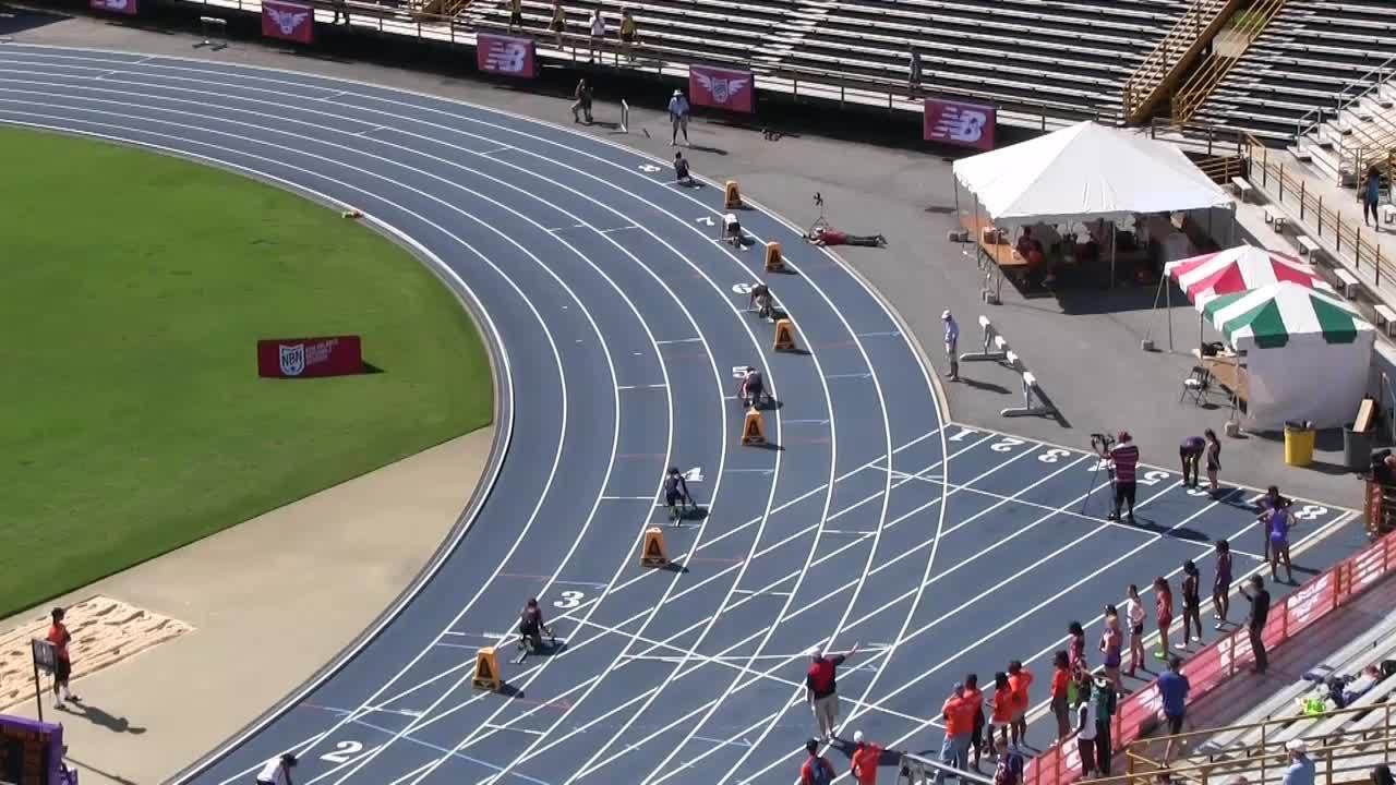 Videos Girls 4x100m Relay Emerging Elite Heat 2 New Balance