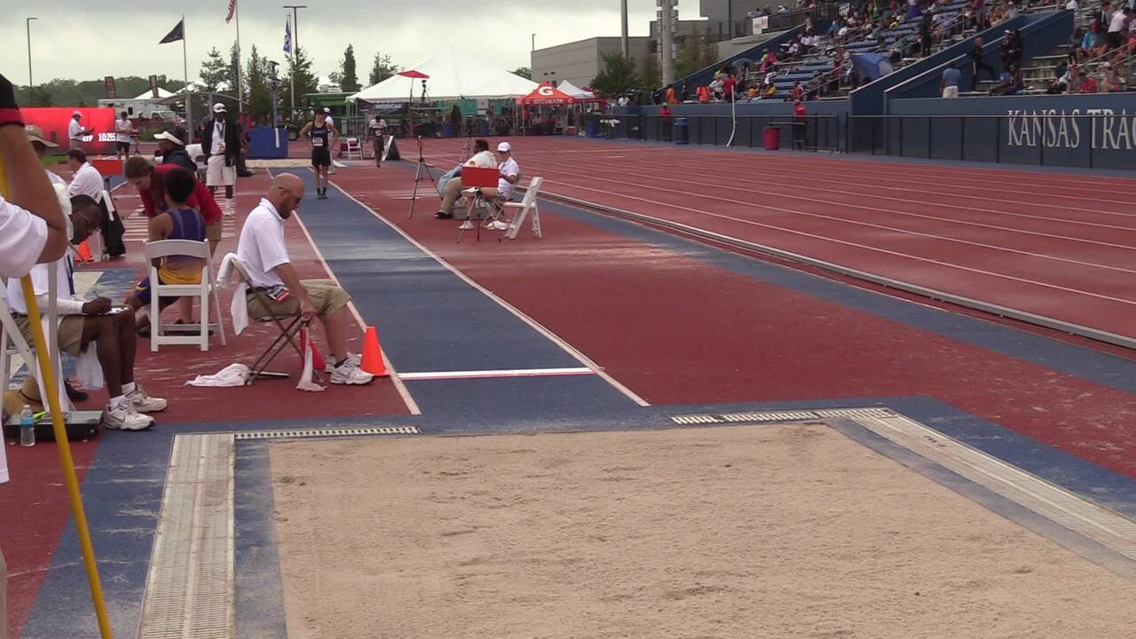 Usatf Tv Videos Boys 15 16 Long Jump Flight 2 Round 1 Usatf Hershey National Junior Olympic Track And Field Championships 17