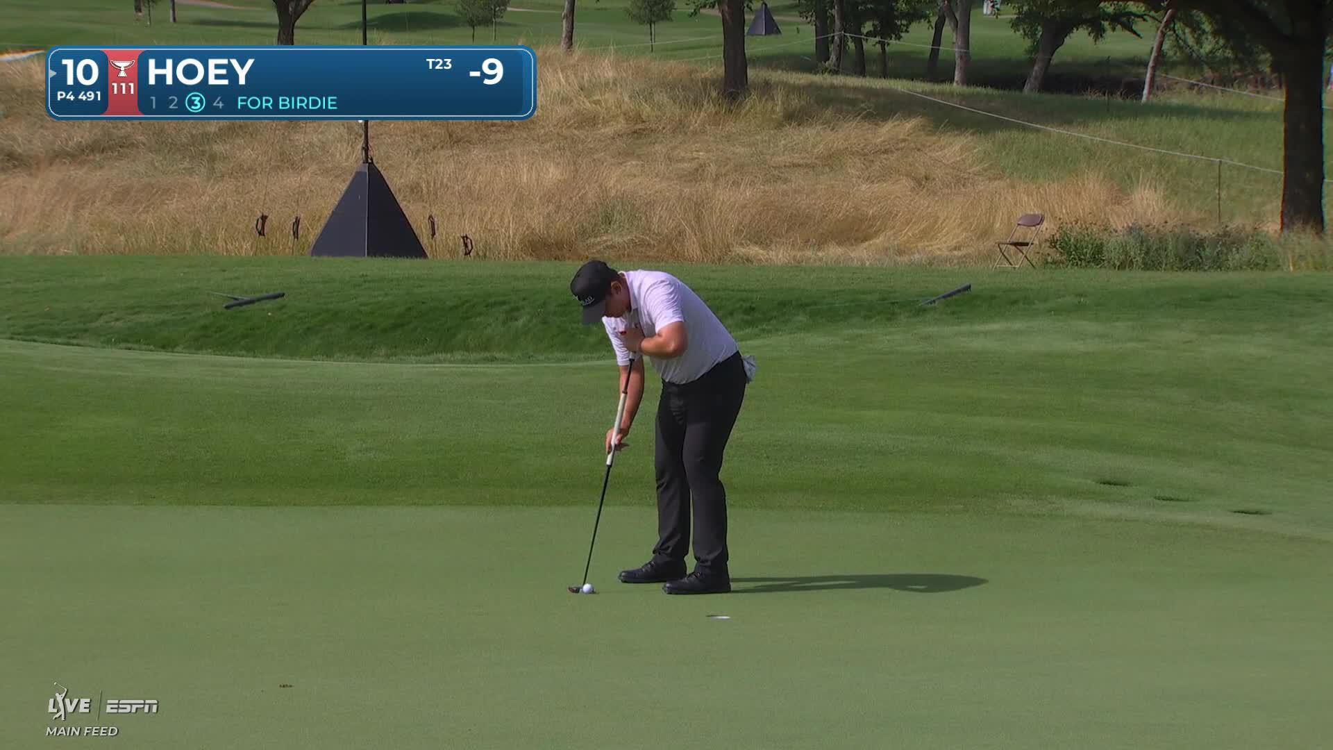 Rico Hoey drains 3-foot putt for birdie on No. 10 at THE CJ CUP