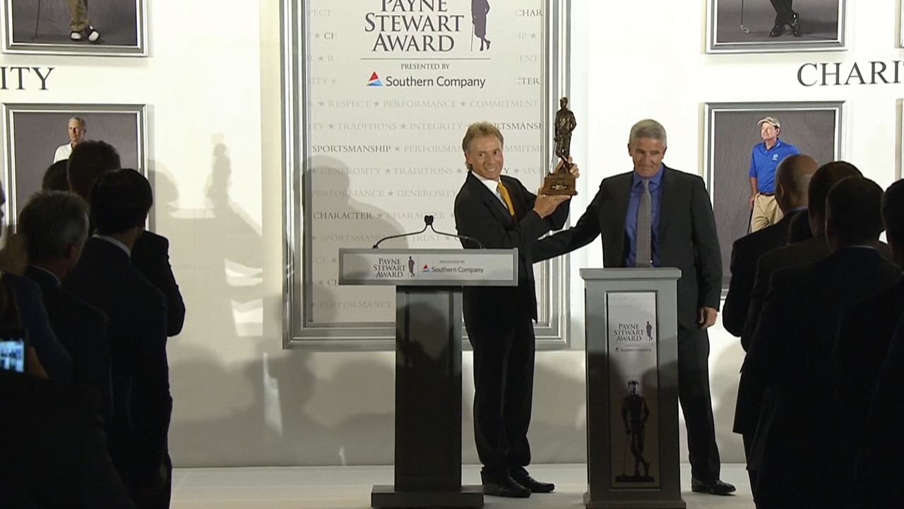 Bernhard Langer receives 2018 Payne Stewart Award