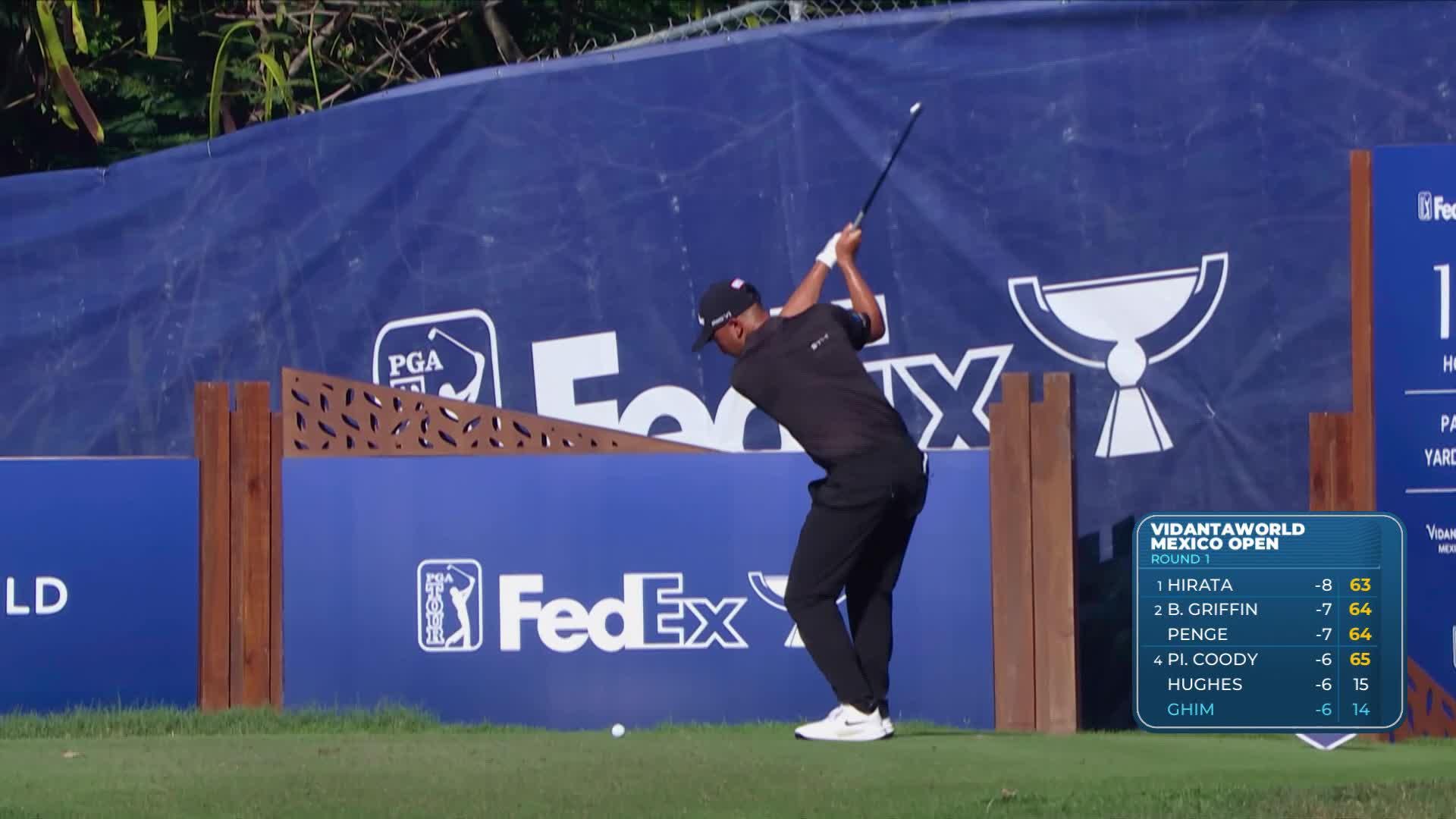 Doug Ghim hits tee shot to 10 feet, sets up birdie on No. 15 at Mexico Open
