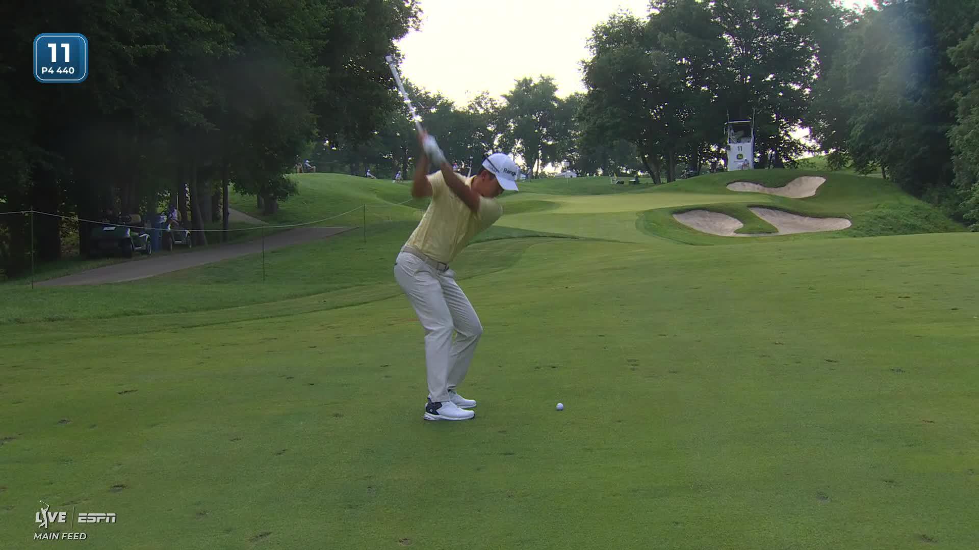 Michael Kim sinks 29-foot birdie putt on No. 11 at John Deere