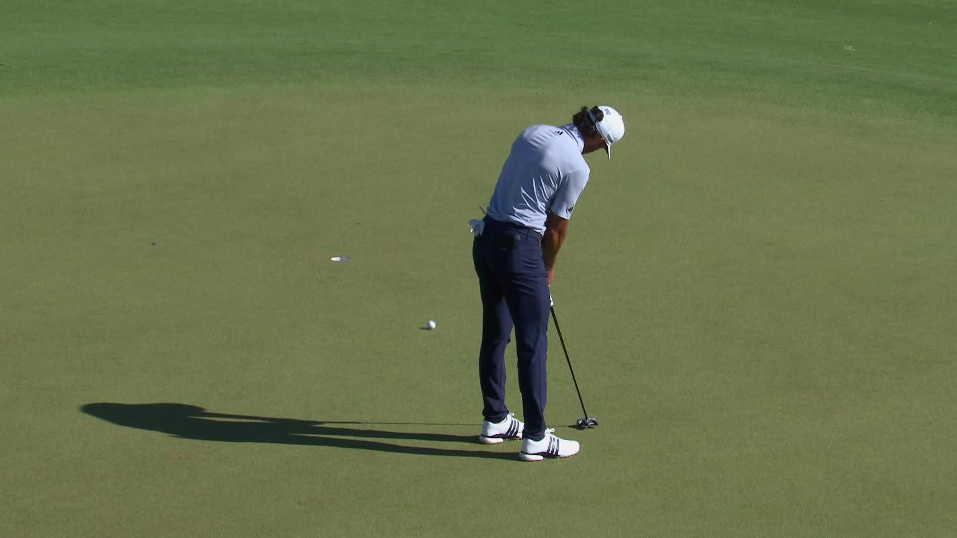 Marco Penge sinks 21-foot birdie putt on No. 17 at Mexico Open