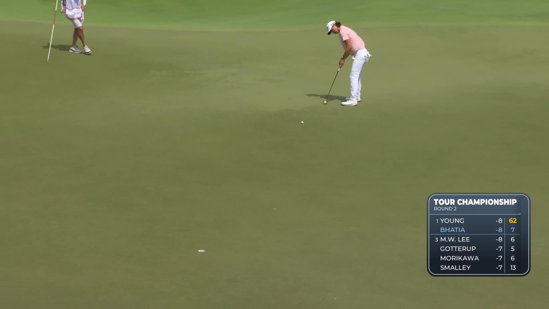 Akshay Bhatia drains 9-foot birdie putt on No. 7 at TOUR Championship
