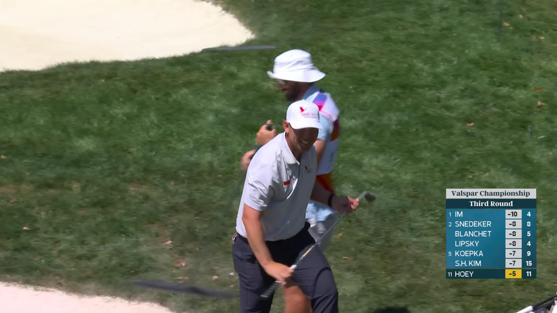 Rico Hoey holes 72-foot eagle putt from bunker at Valspar