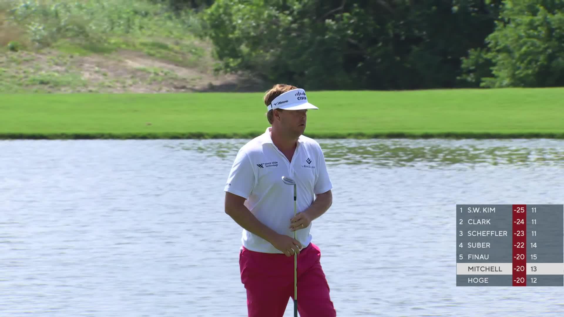 Keith Mitchell sinks 21-inch putt for birdie on No. 14 at THE CJ CUP