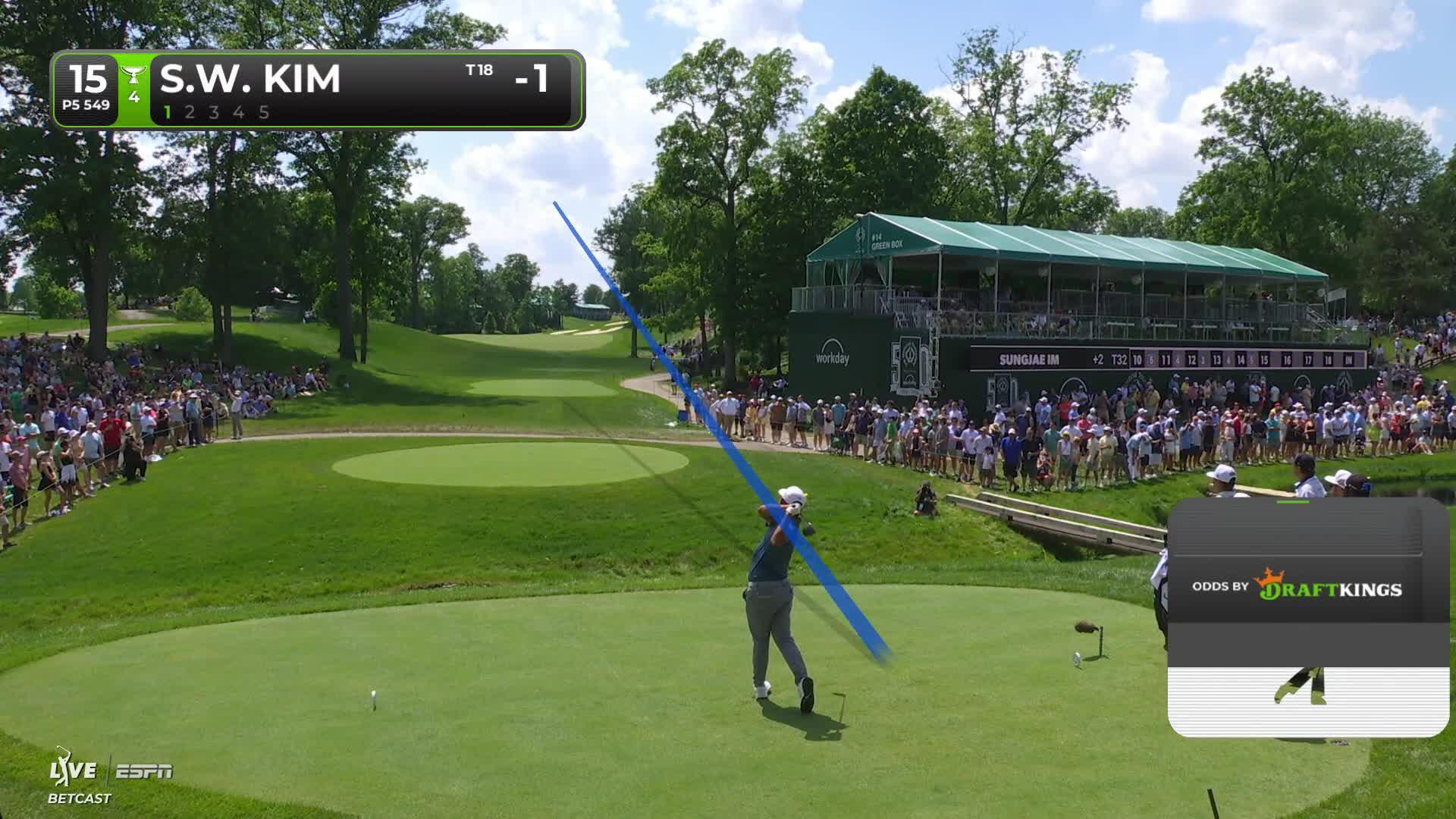 Si Woo Kim holes out for Eagle on No. 15 at the Memorial