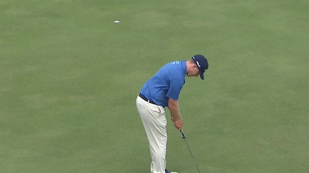 Martin Piller sinks birdie putt at Puerto Rico