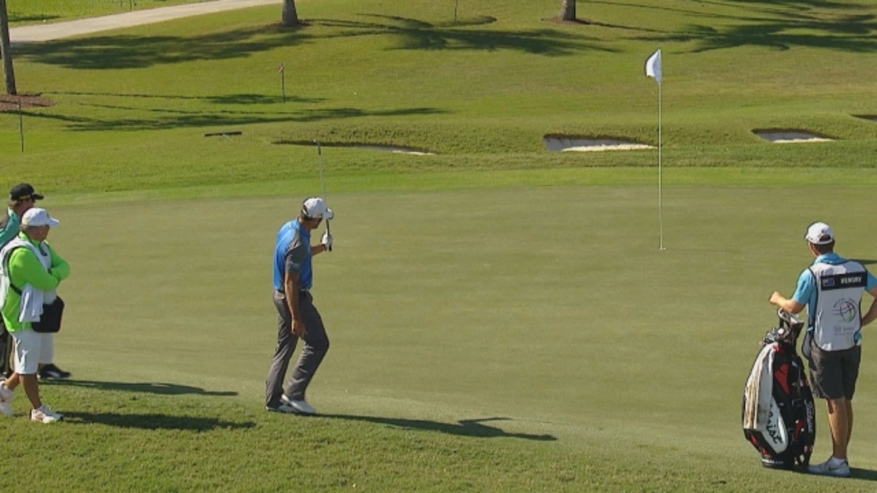 Hendry birdies No. 16 in Round 1 of Cadillac