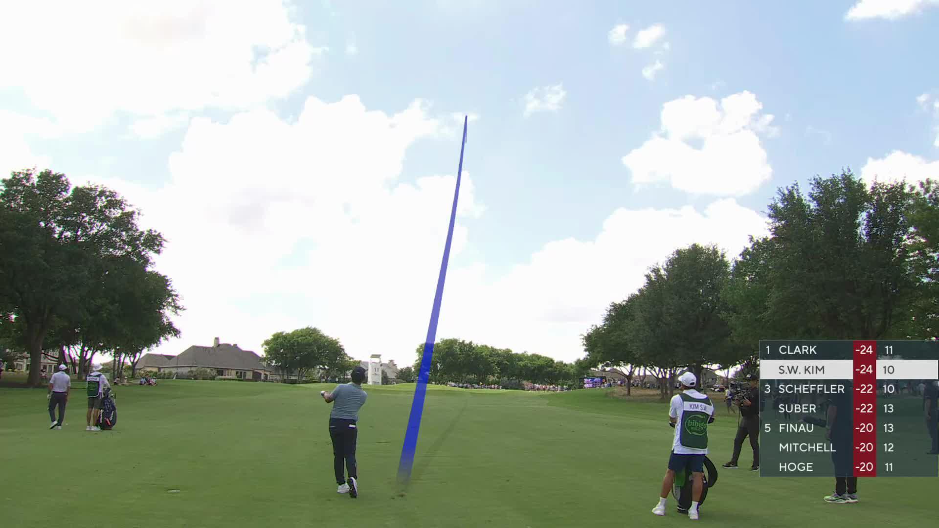 Si Woo Kim holes 16-foot shot for birdie on No. 11 at THE CJ CUP