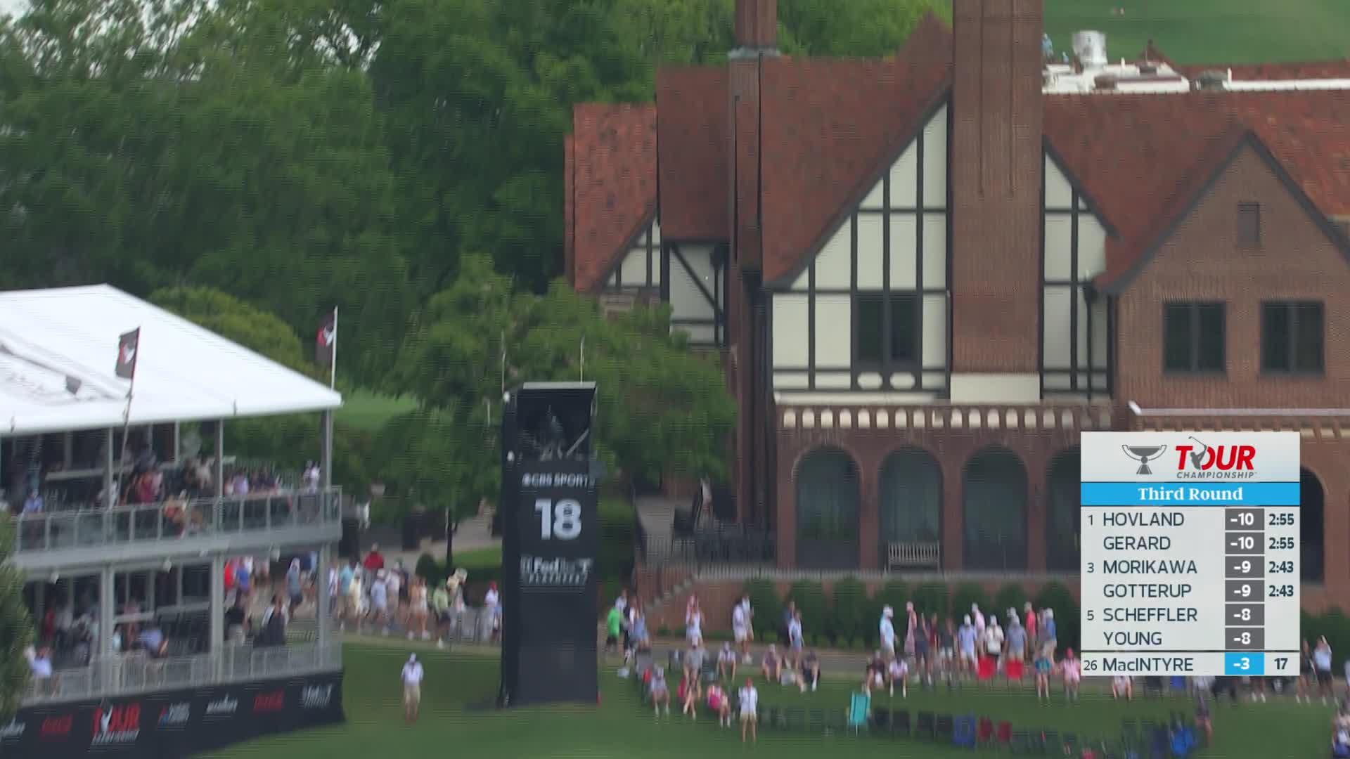 Robert MacIntyre sinks 4-foot putt for birdie on No. 18 at TOUR Championship