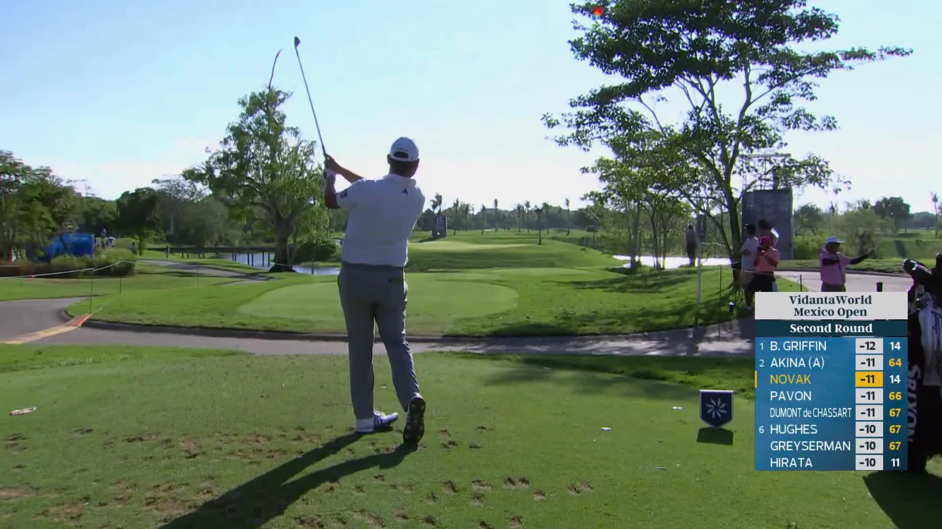 Andrew Novak hits tee shot to 17 feet, sets up birdie on No. 15 at Mexico Open
