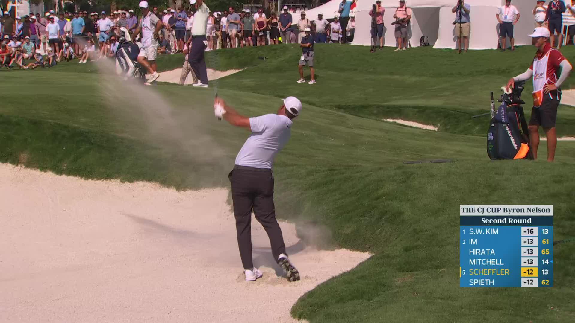 Scottie Scheffler drains 12-foot birdie putt on No. 14 at THE CJ CUP