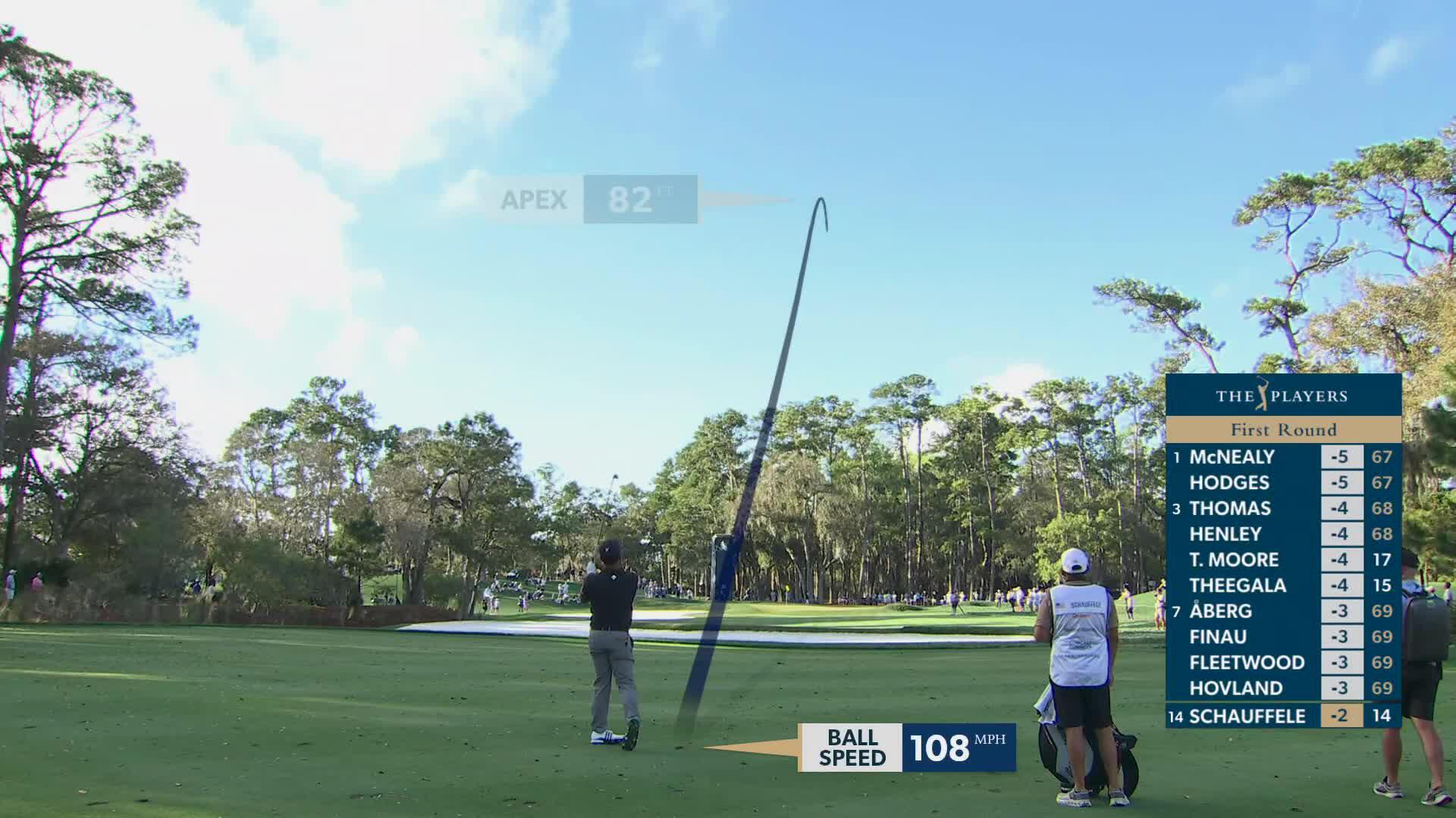 Xander Schauffele hits 139-yard approach to 17 feet, sets up birdie on No. 15 at THE PLAYERS