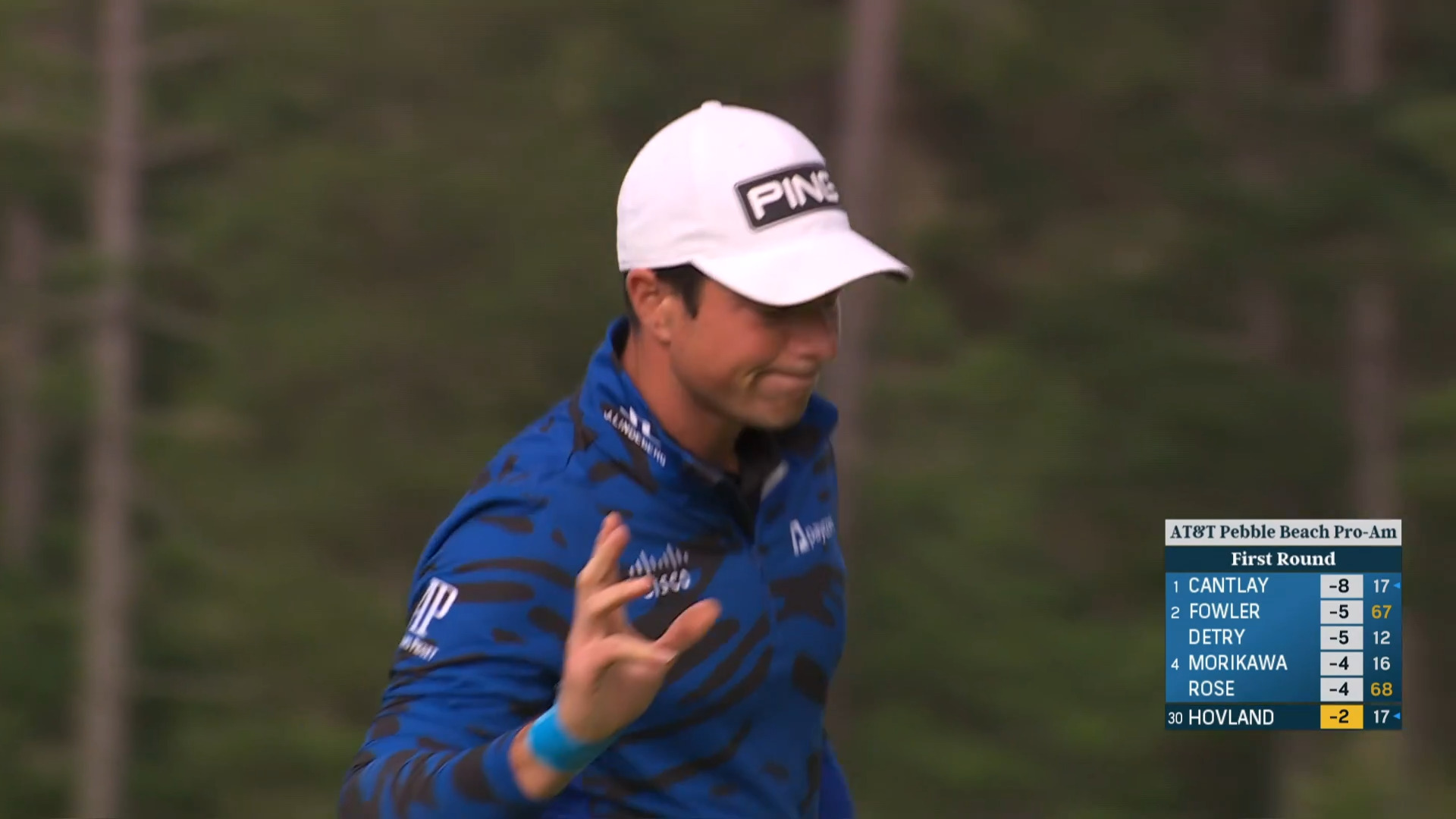 Viktor Hovland holes long putt for birdie at AT&T Pebble Beach