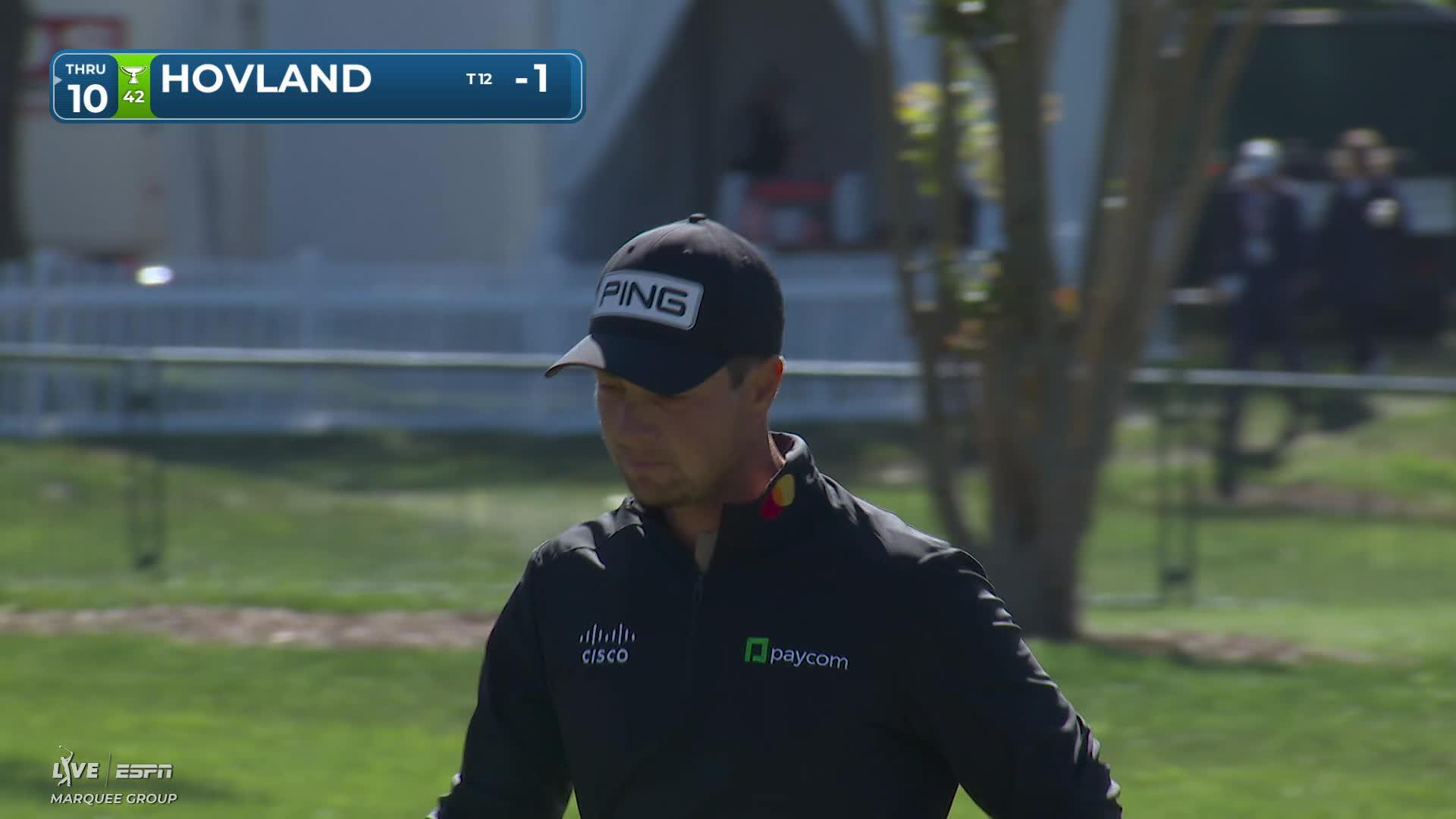 Viktor Hovland sinks 25-foot birdie putt on No. 1 at Valspar