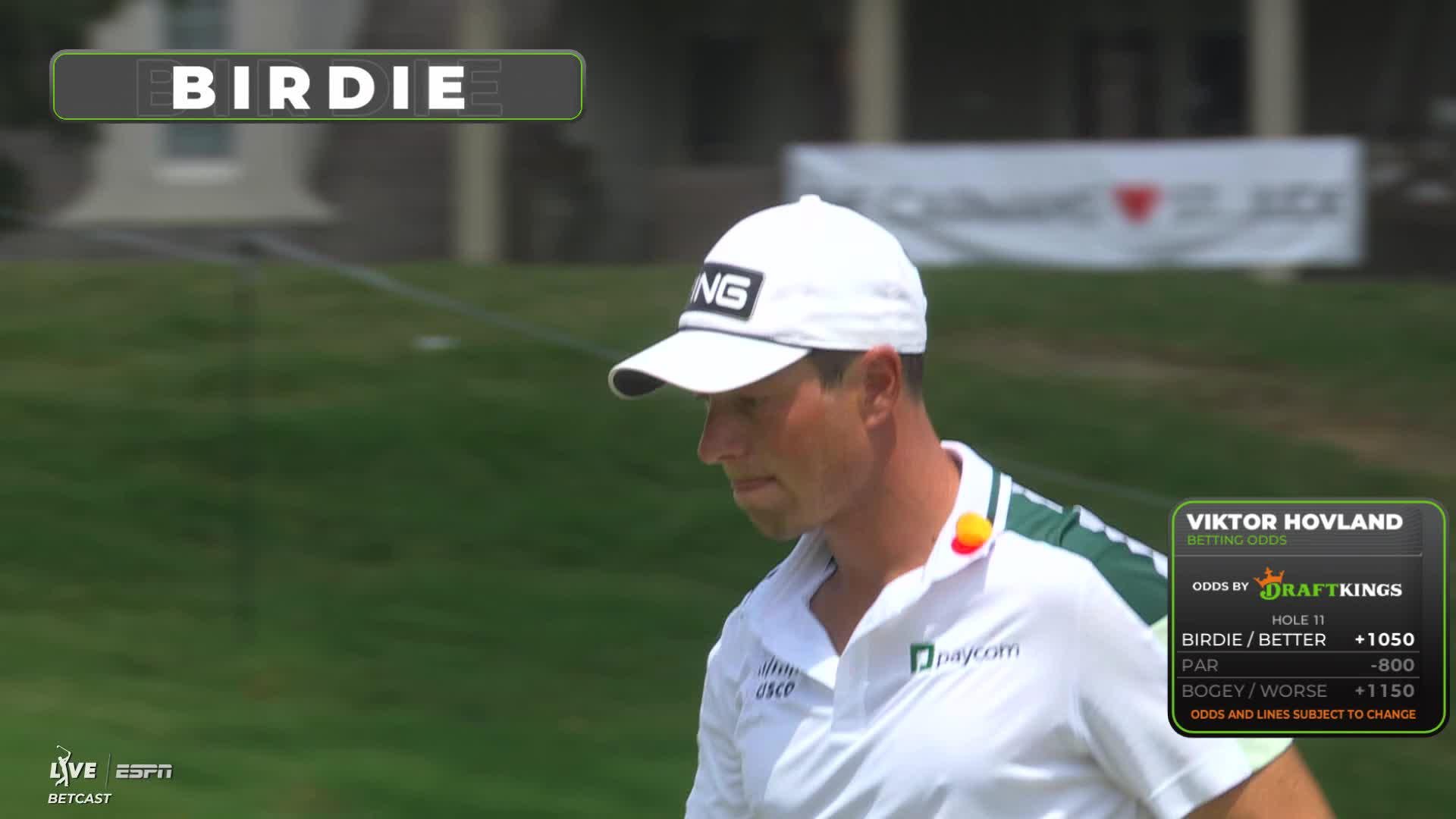 Viktor Hovland drains 36-foot birdie putt on No. 11 at FedEx St. Jude